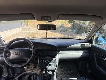 Audi 100: 1995 г., 2.6 л, Механика, Бензин, Седан — 6