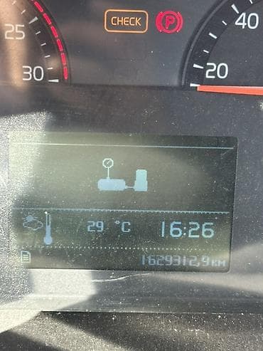 танден: Тягач, Volvo, 2013 г., Шторный — 9