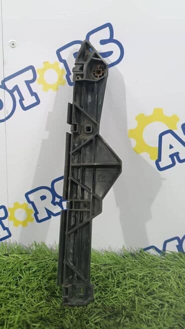 бу запчасти для тойота хайлендер: Toyota Highlander 2006 год, правая салазка заднего бампера 	 Ул — 1