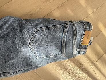 джинсы mango: Комплект из двух пар брюк/джинсов: За 2 брючки 700 сом состояние — 3