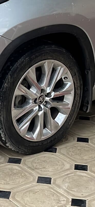 покрышка 12 дюймов: Литые Диски R 20 Toyota, Пара, отверстий - 5, Б/у — 1