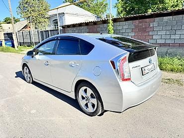 ключ на приус: Toyota Prius: 2015 г., 1.8 л, Робот, Гибрид, Хэтчбэк — 2