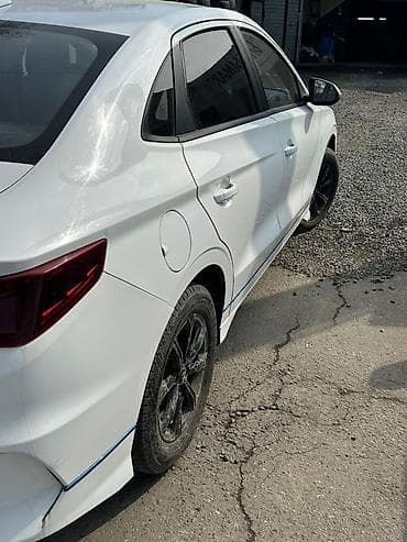 BYD: BYD E3: 2020 г., Вариатор, Электромобиль, Седан — 2