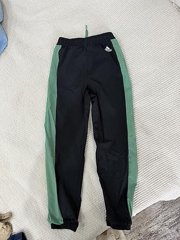 atom total: Спортивные штаны детские Adidas - Цвет: черный с зелеными боковыми — 2