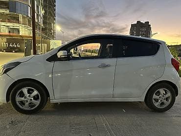 Транспорт: Chevrolet Spark: 2016 г., 1 л, Вариатор, Бензин, Хэтчбэк — 10