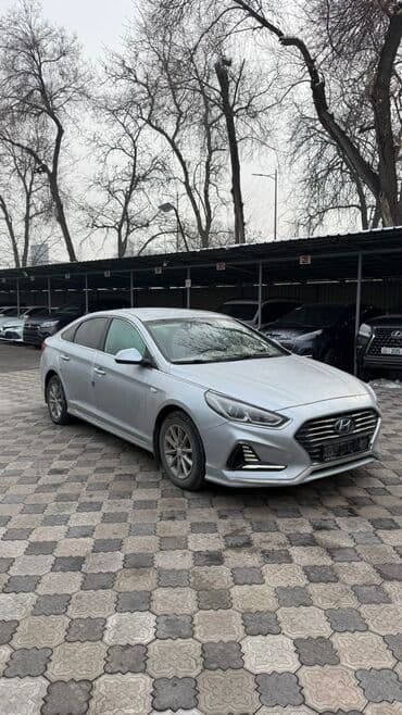 Hyundai Sonata: 2017 г., 2 л, Автомат, Газ, Седан