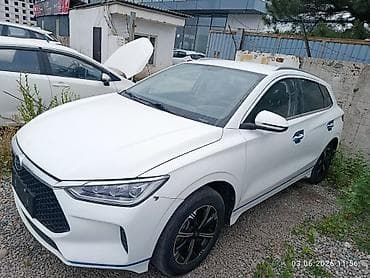 baic bj80: BYD E2: 2022 г., 0.1 л, Робот, Гибрид, Кроссовер — 2