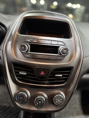 шевроле спарк 2018: Chevrolet Spark: 2018 г., 1 л, Автомат, Бензин, Хэтчбэк — 8