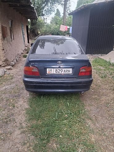 капот адисей: Toyota Avensis: 2000 г., 1.8 л, Механика, Седан — 2