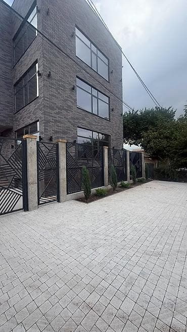 open space: Сдается коммерческое помещение Адрес: ул. Курманжан Датка / Салиева — 4
