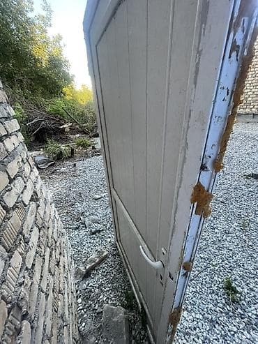 Пластиковые двери: Пластиковая дверь, Б/у, Глухие — 1