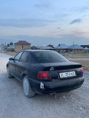 Audi A4: 1998 г., Седан — 4