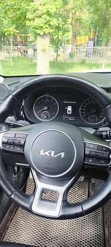 лобовых: Kia K5: 2021 г., 2 л, Автомат, Газ, Фастбек — 8