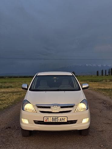 e39 540: Toyota Innova: 2007 г., 2.7 л, Автомат, Бензин, Минивэн — 1