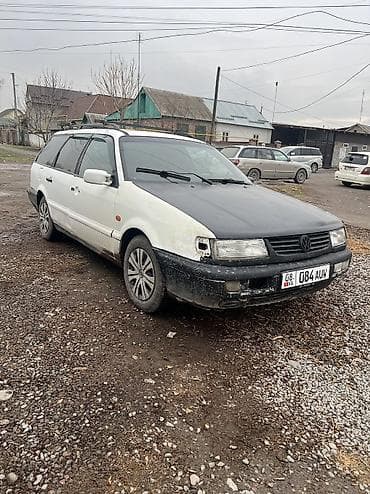 Volkswagen Passat: 1992 г., 2 л, Механика, Бензин, Универсал — 4