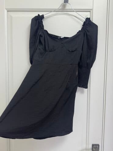 трикотажное платье с открытой спиной: Черное мини-платье с рукавами-буфами.Очень легкое и летнее — 2