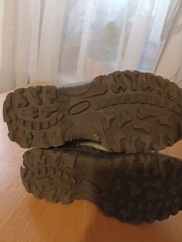 Детская одежда и обувь: Детские термо- ботиночки 30 размера в отличном состоянии. Прекрасная — 3