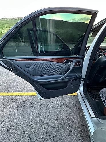 e60 m5: Mercedes-Benz E-Class: 2002 г., 3.2 л, Автомат, Бензин, Седан — 6