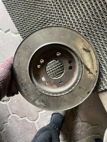 перфорация тормозных дисков: Предний тормозной диск — 2