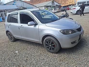 Mazda Demio: 2004 г., 1.3 л, Автомат, Бензин, Хэтчбэк