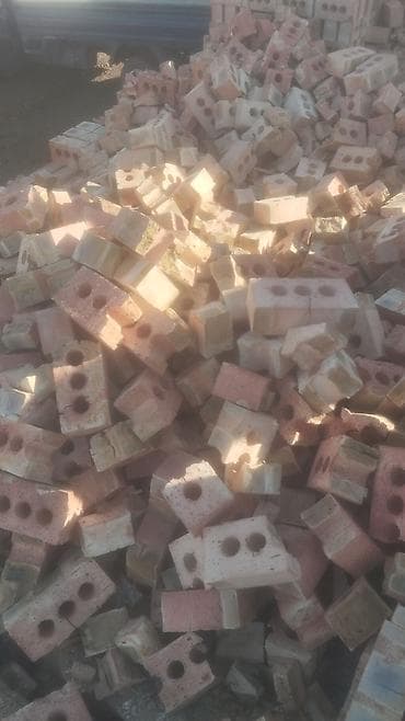 кирпич койгон балдар керек: Тешиктүү, Бышкан кирпич, Бирдик, 250×120×65 — 2