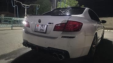 ручной каток: BMW Apple M5: 2013 г., 4.4 л, Робот, Бензин, Седан — 2