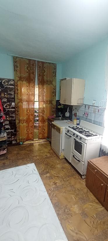 Недвижимость: Продаётся жилой дом в гКарабалта ⁸с двором и хозяйственными — 8