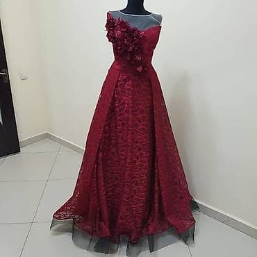 Джинсы: Продаю новое, красивое, уникальное платье. У Вас выступление? Вы — 1