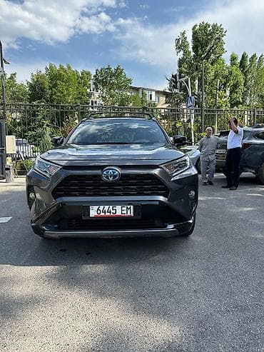 Toyota RAV4: 2021 г., 2.5 л, Гибрид, Кроссовер