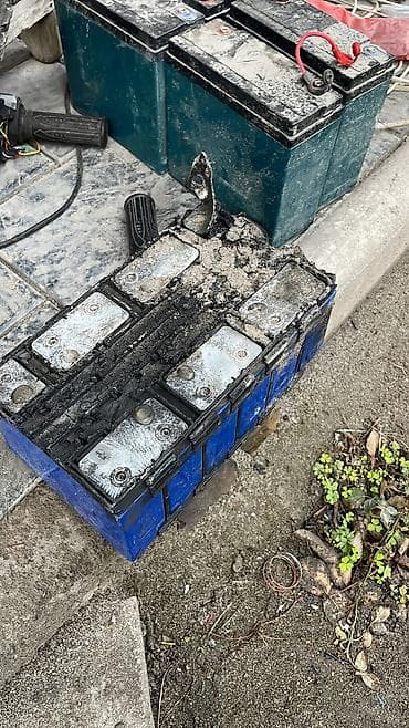 Кузовные детали: Аккумулятор 100 и более Ач, Б/у, Китай, Самовывоз — 5