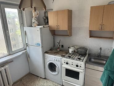 дешово продам: 1 комната, Собственник, Без животных, от 6 месяцев, С мебелью частично — 1