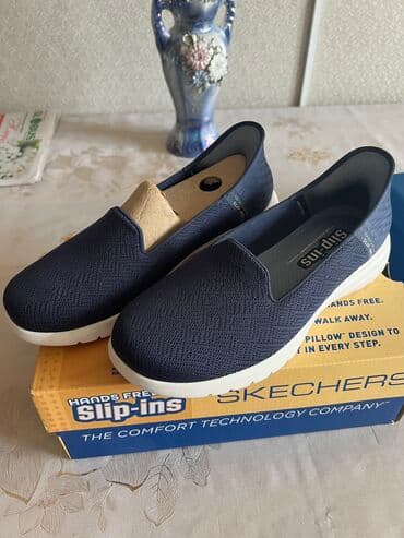 книги художественная литература: Продаю скетчерс, размер не подошел, абсолютно новые со штатов, размер — 1