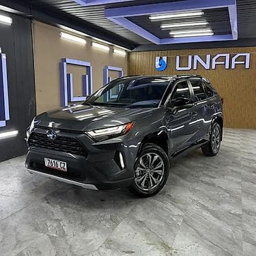 Toyota RAV4: 2022 г., 2.5 л, Вариатор, Гибрид, Кроссовер