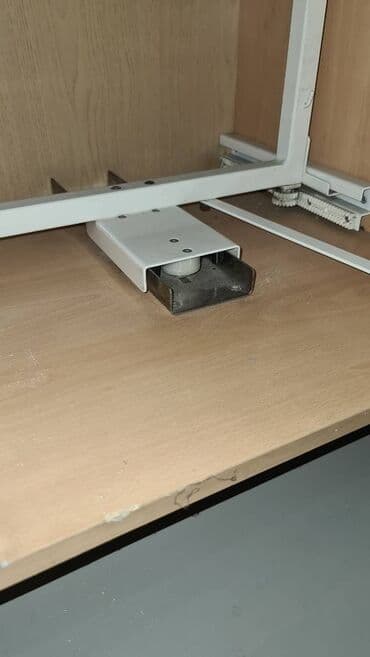 аксессуары для серверных шкафов полки выдвижные: Выдвижной механизм TANDEM, скользящий, с проволочными корзинами - — 6