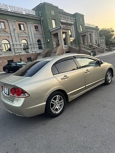 Транспорт: Honda Civic: 2008 г., 1.8 л, Механика, Бензин, Седан — 4