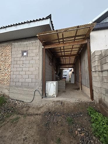 без ремонта: Продаётся дом в городе Балыкчы. есть так же, хоз постройки сарай для — 2