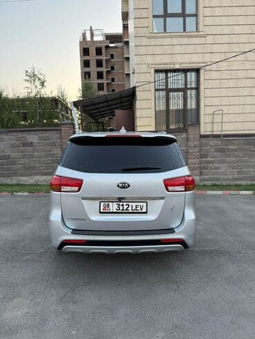 дом в колесах: Kia Carnival: 2018 г., 2.2 л, Типтроник, Дизель, Минивэн — 4