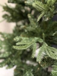 продам елку искусственную: Новогодние ёлки с гирляндой теплого белого свечения 210 см и 180 см — 5