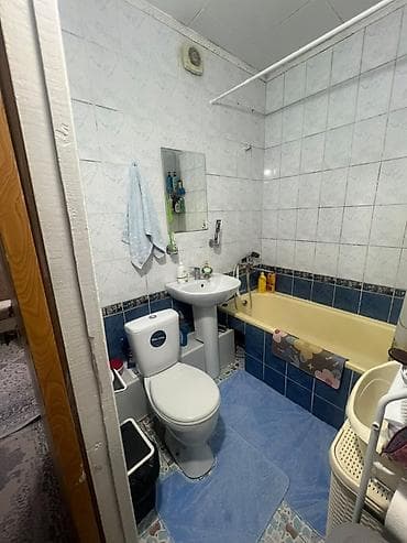 Недвижимость: 1 комната, 35 м², 105 серия, 5 мкр 105 серия, 1 этаж, Старый ремонт — 5