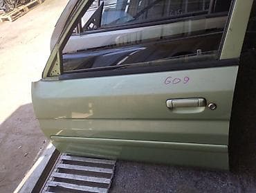 Дверь передняя левая для Mazda Demio DW3W (кузов DW), год 2001