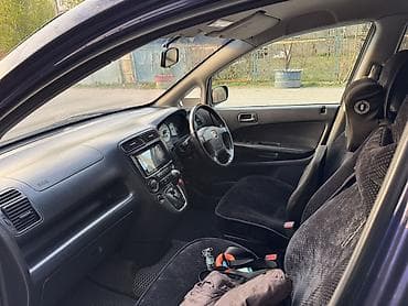 машины стрим: Honda Stream: 2001 г., 2 л, Автомат, Бензин, Минивэн — 8