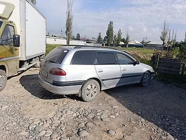 зарубеж: Toyota Avensis: 2001 г., 2 л, Механика, Бензин, Универсал — 4
