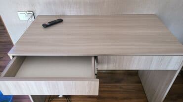 стол для комп: Компьютерный стол, Б/у, С полками — 3