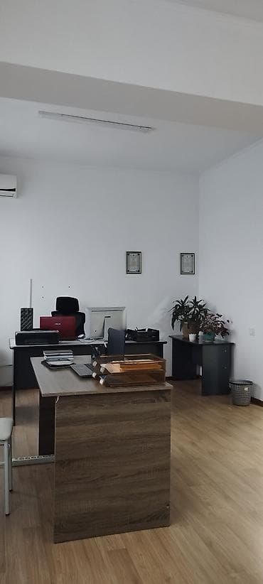 Срочно сдаю офис! Район восточного автовокзала. офис по Осмонкула. НЕ