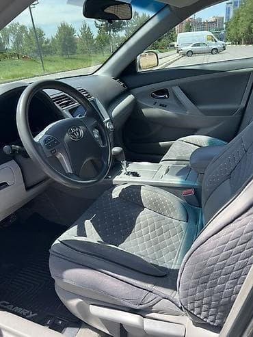 седан срочно продаю: Toyota Camry: 2009 г., 2.5 л, Автомат, Бензин, Седан — 6