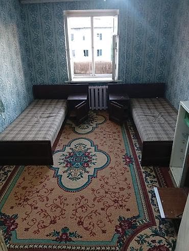 Комната с двумя односпальными кроватями - Планировка: прямоугольная — 1