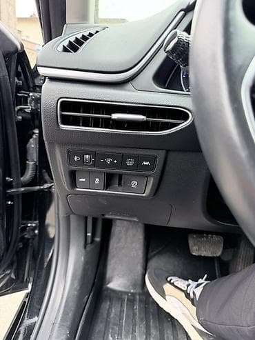 Транспорт: Hyundai Sonata: 2022 г., 2 л, Автомат, Гибрид, Седан — 6