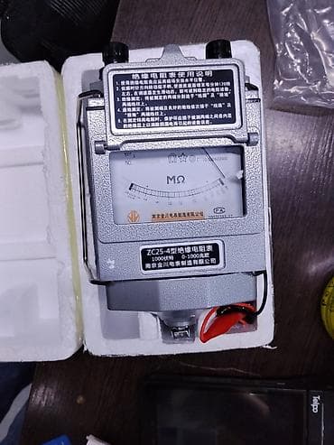 Измеритель сопротивления изоляции ZC25-4 (мегомметр) - Тип — 1
