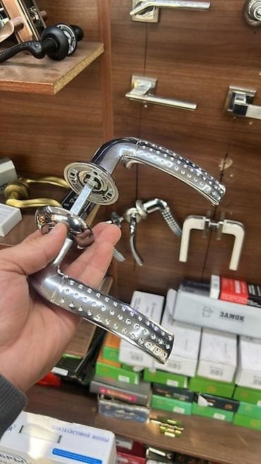 установить замок: Вскрытия замков и авто в Оше - Профессиональная замена цилиндра — 4