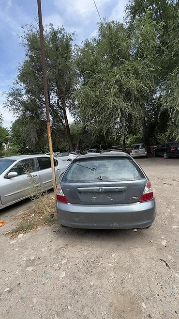 багажник скутер: Honda Civic 3‑дв. хэтчбек (VII поколение, приблизительно 2001–2005) — 2